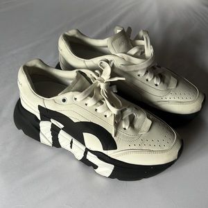 Dolce & Gabanna 4 months, 3 times worn